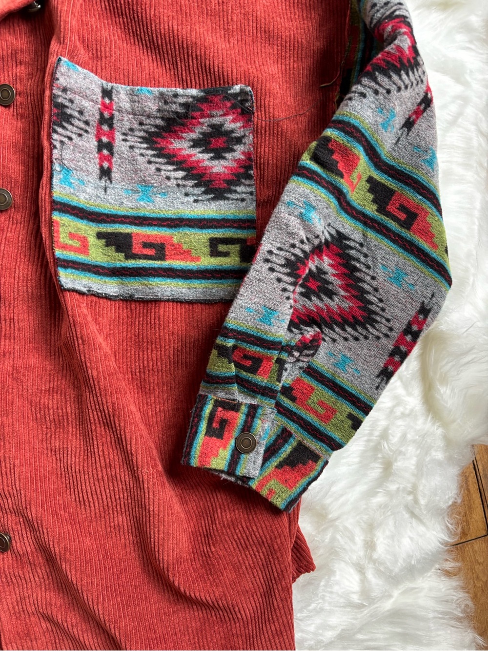 LA MIEL Rust Red Button-Down Shirt with Multicolor Aztec Sleeves western hippie - Picture 2 of 4